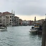 Cosy Apt For 6 Pp Between San Marco And Rialto Bridge *