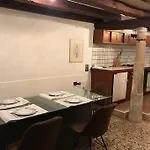 Cosy Apt For 6 Pp Between San Marco And Rialto Bridge Venice