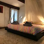 Apartment Cosy Apt For 6 Pp Between San Marco And Rialto Bridge