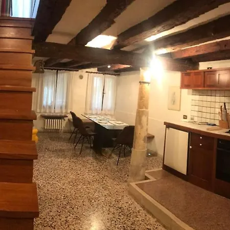 Apartment Cosy Apt For 6 Pp Between San Marco And Rialto Bridge *