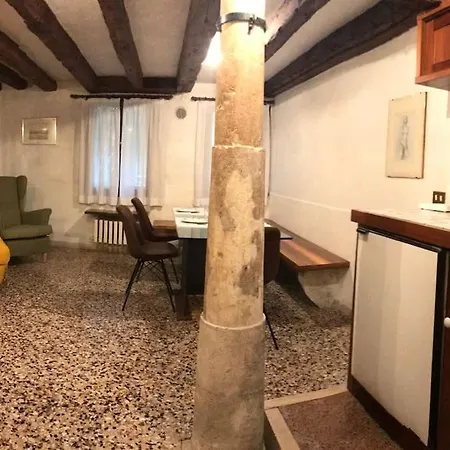 Cosy Apt For 6 Pp Between San Marco And Rialto Bridge Venice