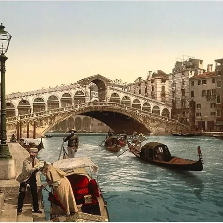 Cosy Apt For 6 Pp Between San Marco And Rialto Bridge *