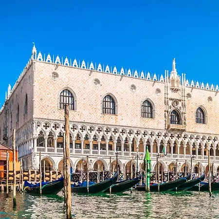 Apartment Cosy Apt For 6 Pp Between San Marco And Rialto Bridge Venice