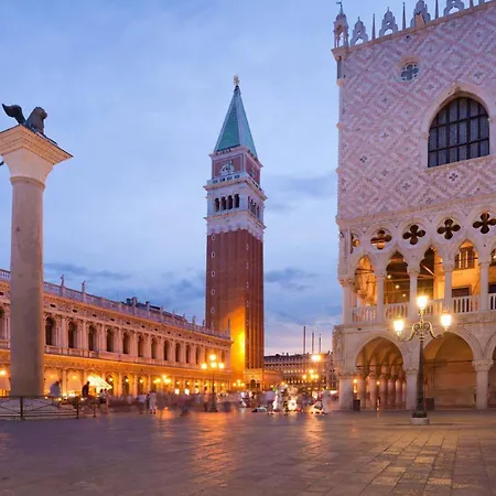 Apartment Cosy Apt For 6 Pp Between San Marco And Rialto Bridge *