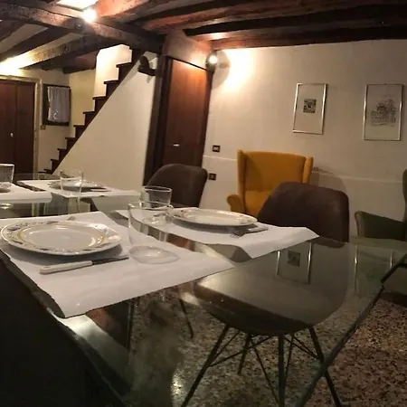 Apartamento Cosy Apt For 6 Pp Between San Marco And Rialto Bridge Venecia
