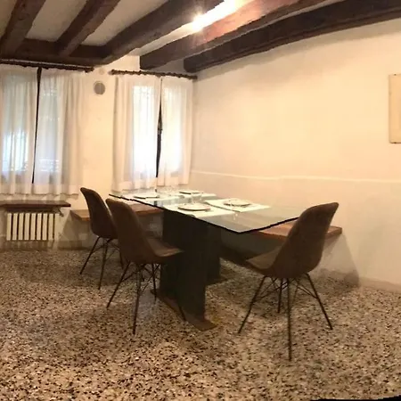 Cosy Apt For 6 Pp Between San Marco And Rialto Bridge
