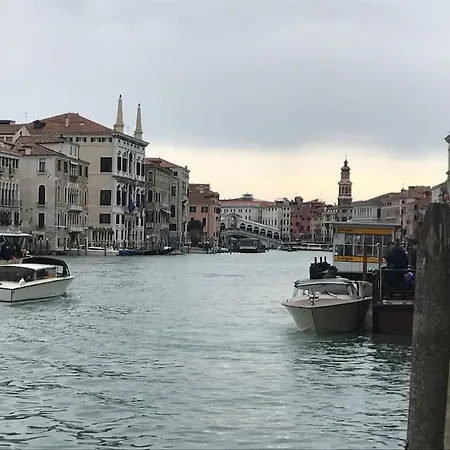 Cosy Apt For 6 Pp Between San Marco And Rialto Bridge *