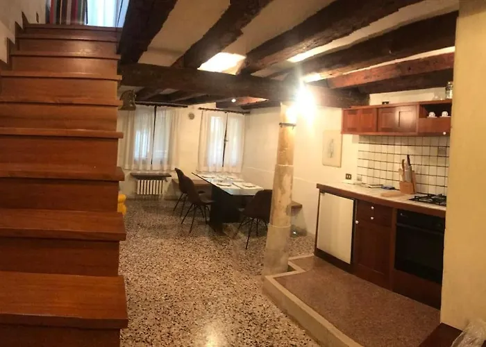 Apartment Cosy Apt For 6 Pp Between San Marco And Rialto Bridge *