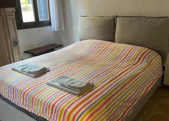 Cosy Apt For 6 Pp Between San Marco And Rialto Bridge Apartment *