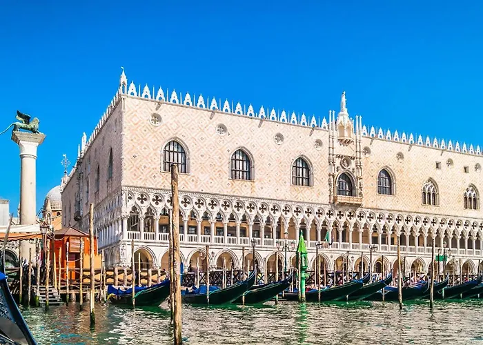 Apartment Cosy Apt For 6 Pp Between San Marco And Rialto Bridge Venedig