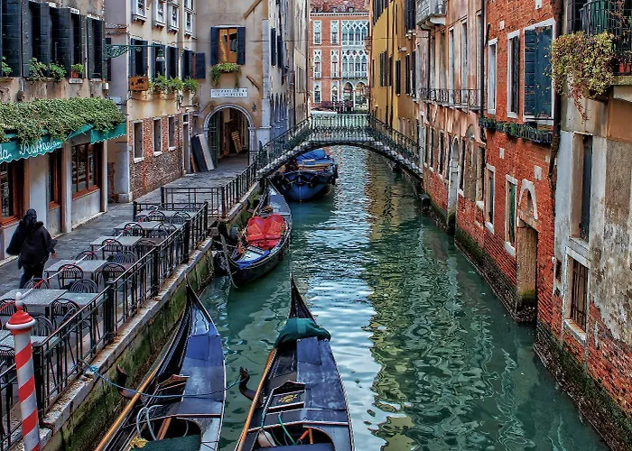 Cosy Apt For 6 Pp Between San Marco And Rialto Bridge Apartment *